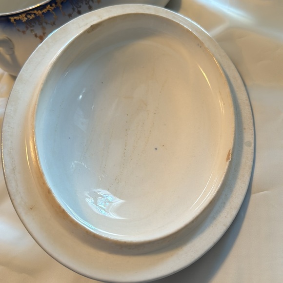 Vintage Covered China Dish - Picture 6 of 12